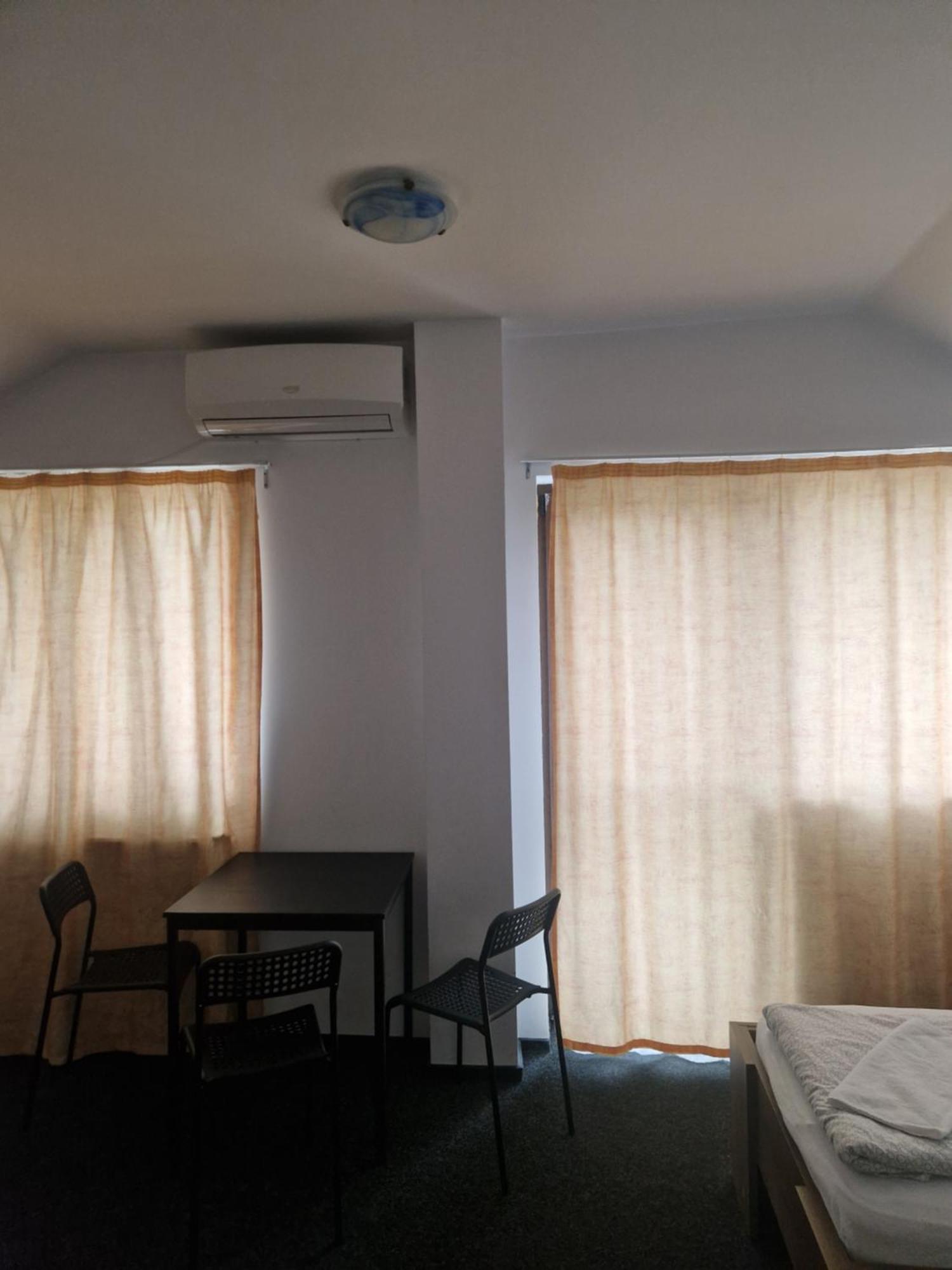 Bigcitty Rooms Cluj-Napoca Quarto foto